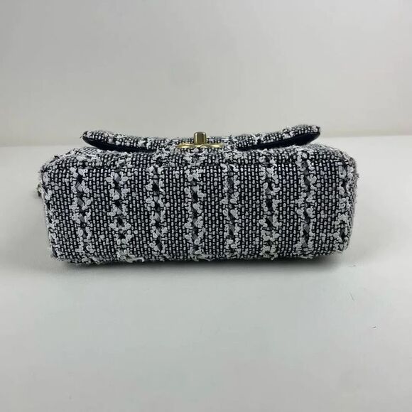 Chanel Women Pre-Loved Bag Very Good Condition - Picture 9 of 9